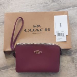 NWT💜Coach double corner wristlet⬇️ FINAL SALE